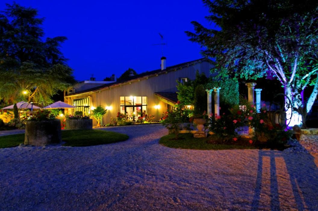 Logis Hotel Restaurant L'Essille Bassac Ngoại thất bức ảnh