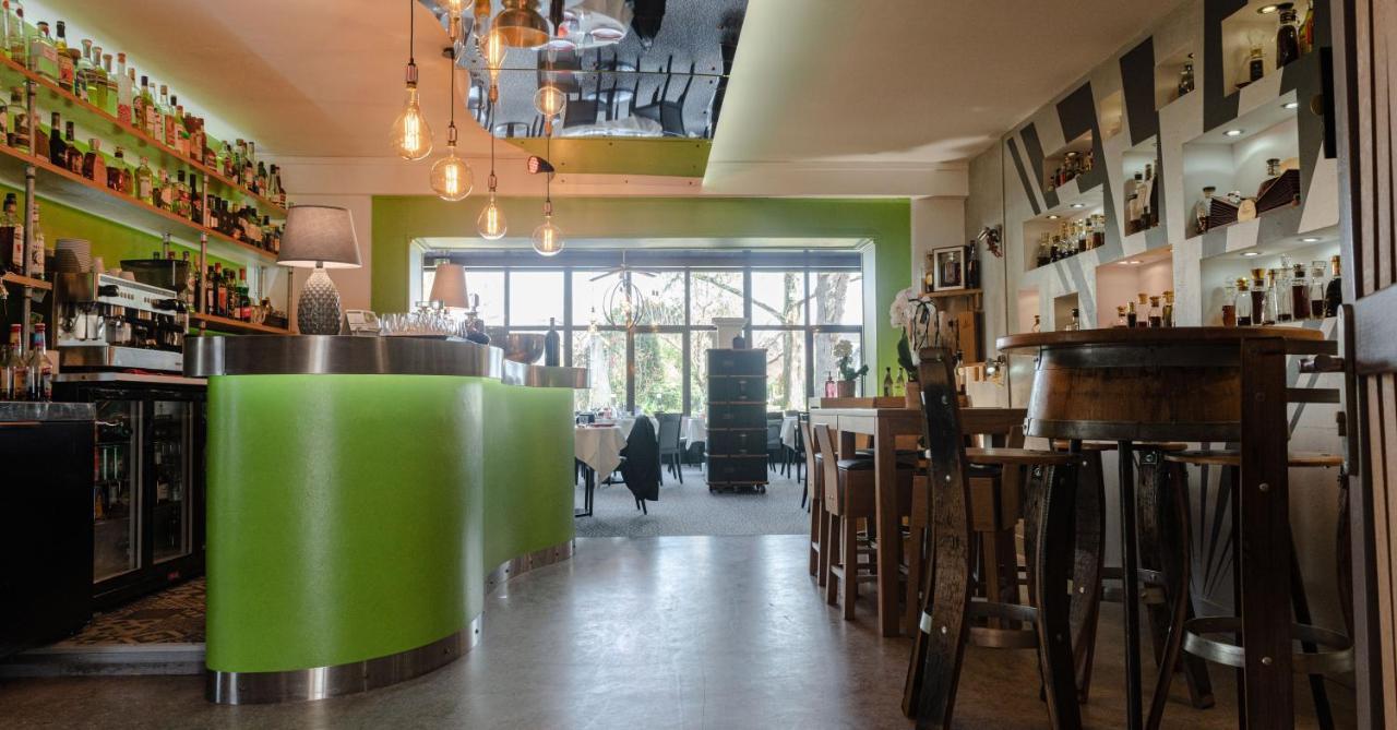 Logis Hotel Restaurant L'Essille Bassac Ngoại thất bức ảnh