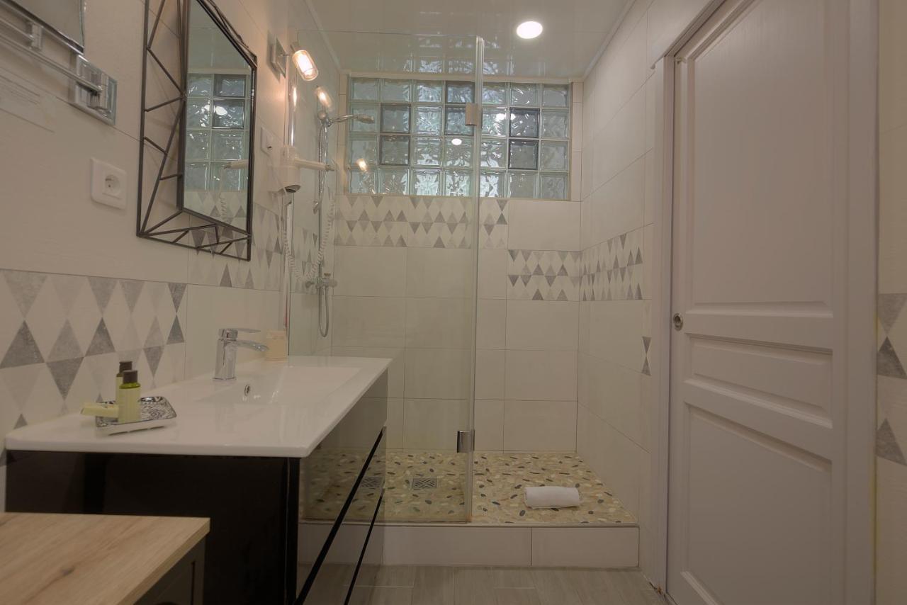 Logis Hotel Restaurant L'Essille Bassac Ngoại thất bức ảnh